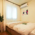 Travel And Live In A Sunny House Up To 10 Hongdae
