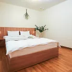 Travel And Live In A Sunny House Up To 10 Hongdae