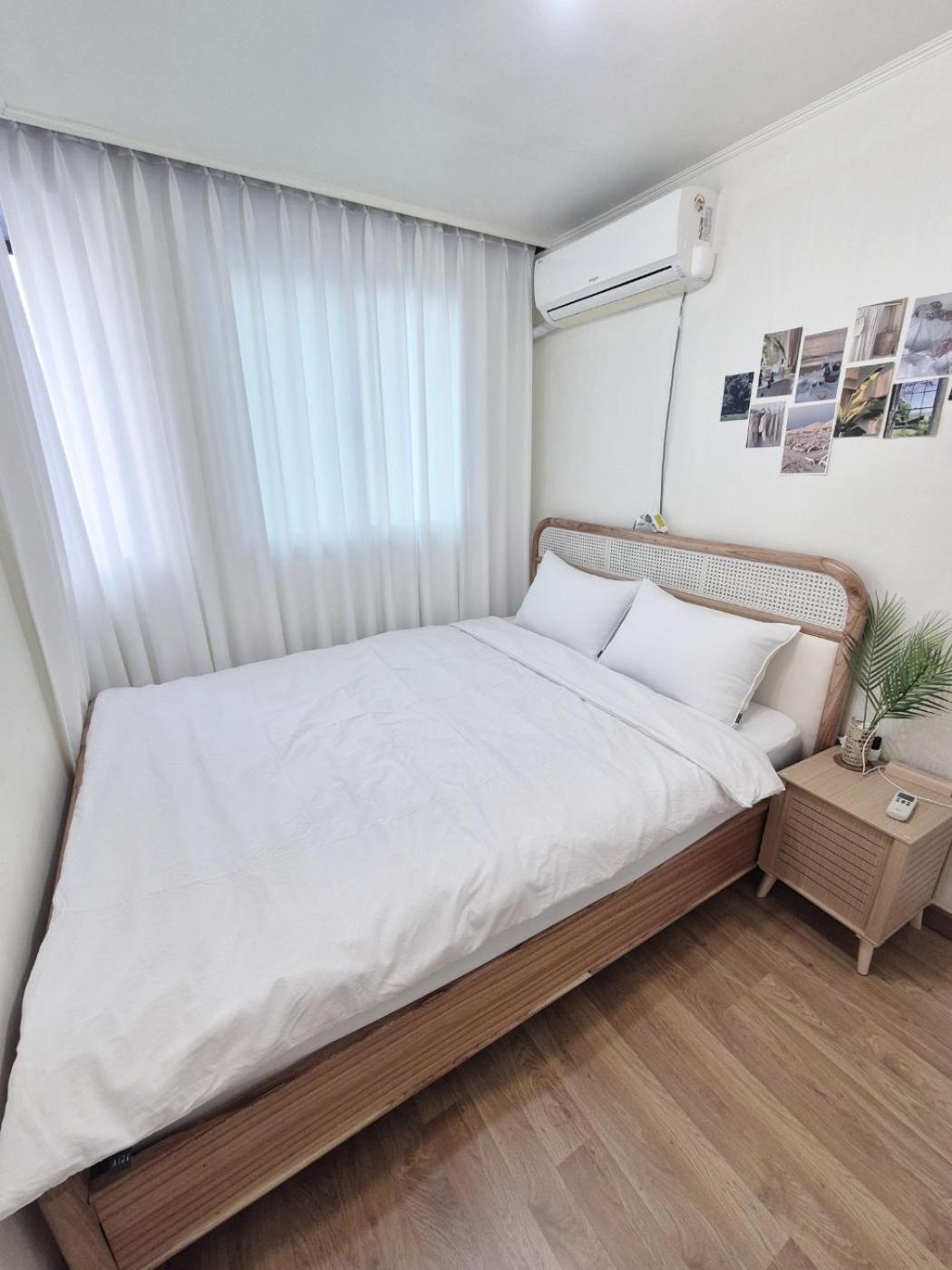 Apartment Travel And Live In A Sunny House Up To 10 Hongdae Seoul