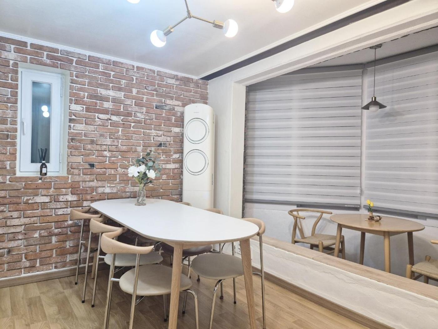 Travel And Live In A Sunny House Up To 10 Hongdae *