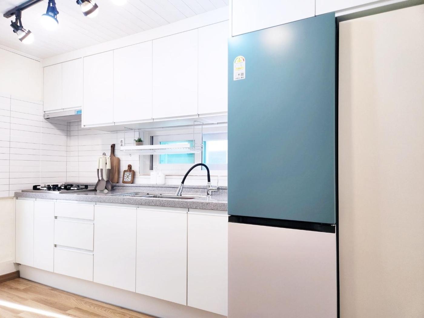 Apartment Travel And Live In A Sunny House Up To 10 Hongdae