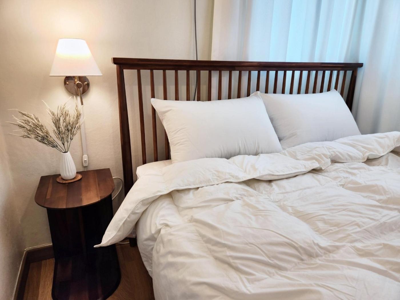 Apartment Travel And Live In A Sunny House Up To 10 Hongdae