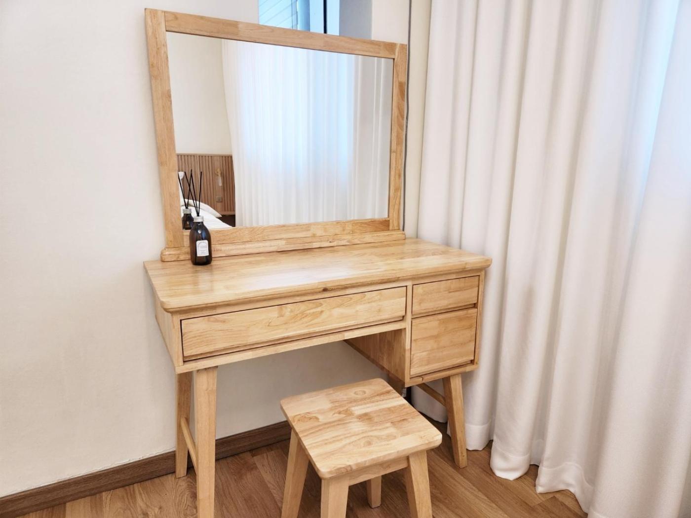 Travel And Live In A Sunny House Up To 10 Hongdae
