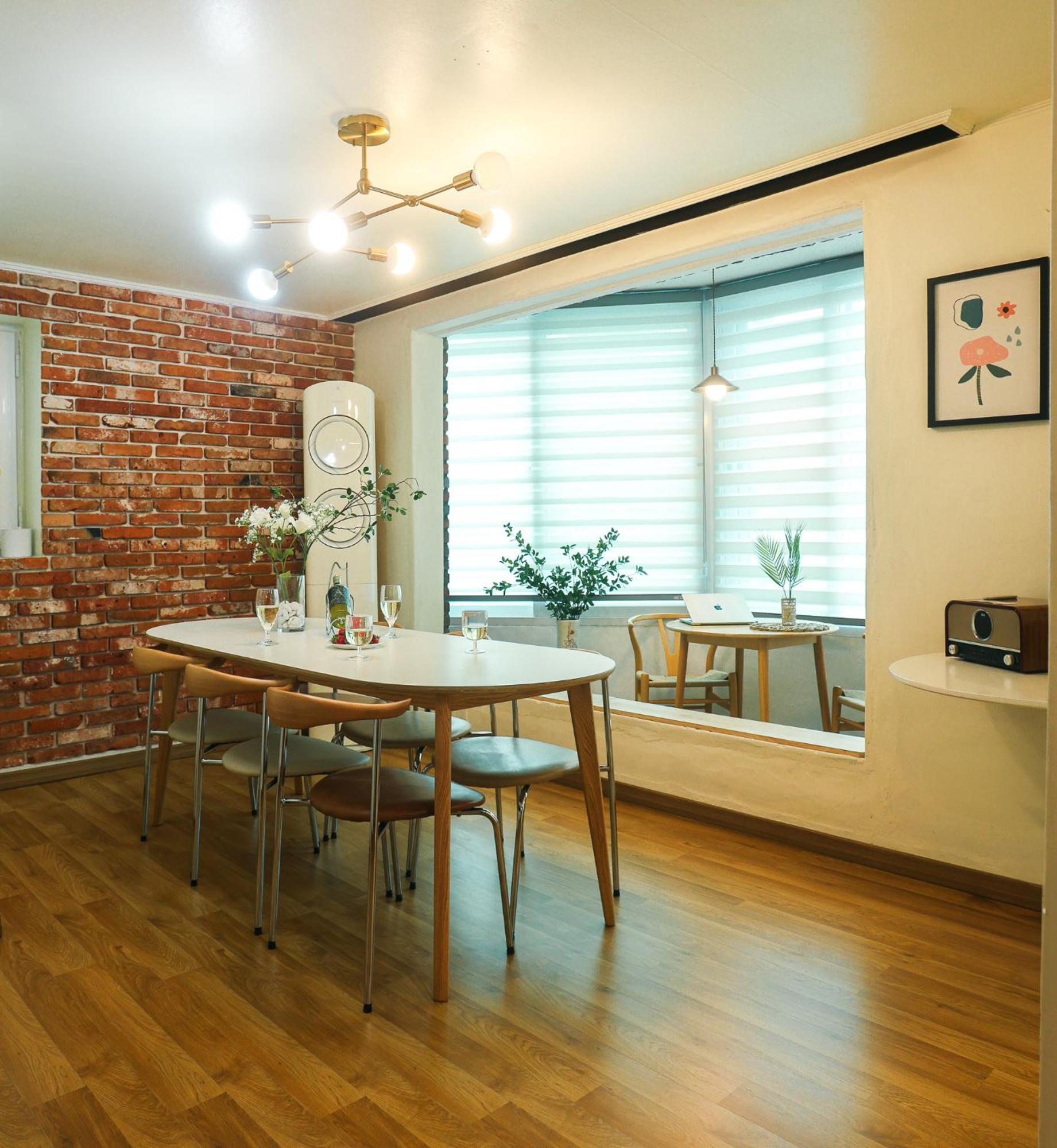 Travel And Live In A Sunny House Up To 10 Hongdae * Seoul