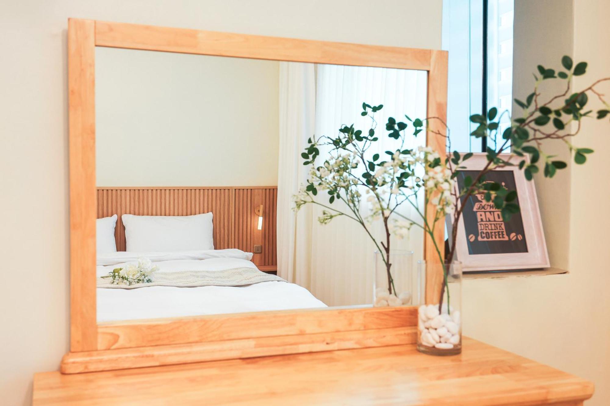 Travel And Live In A Sunny House Up To 10 Hongdae *